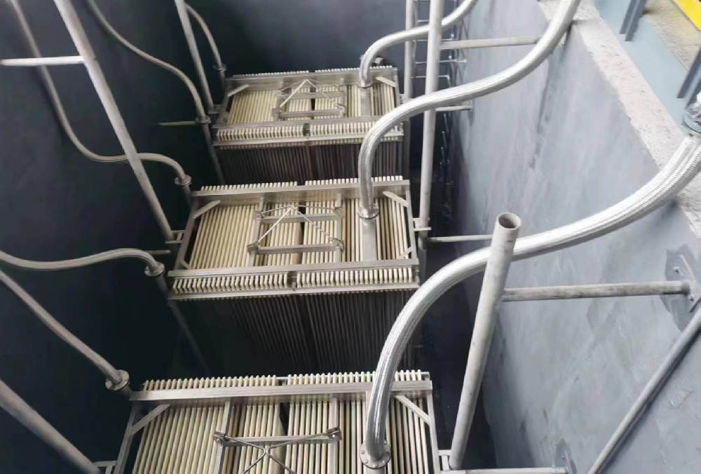 生活废水MBR膜丝表面发黑是什么原因呢